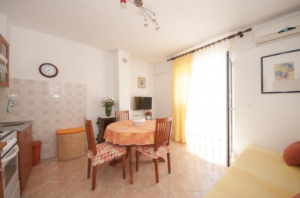 Apartments Mira Splitska Esterno foto
